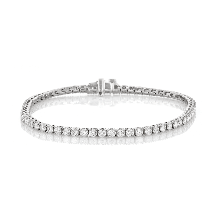 Classic 18k White Gold and 3.90 Total Weight Natural Diamond Line Bracelet