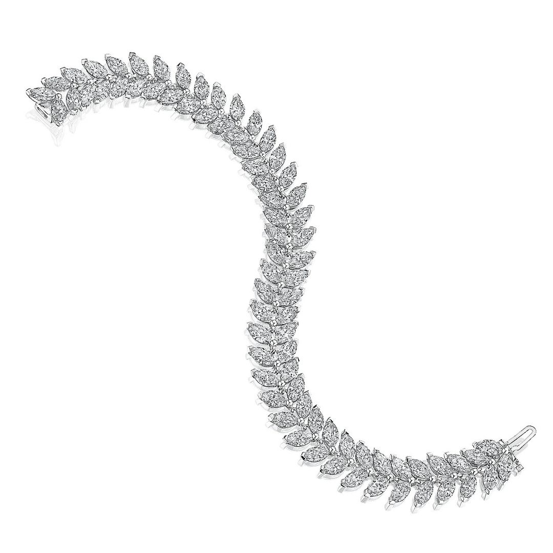 18k Gold and Marquise Shape Diamond 13.77 Total Weight Leaf Bracelet