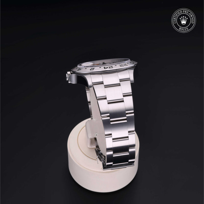 Explorer II M226570-0001