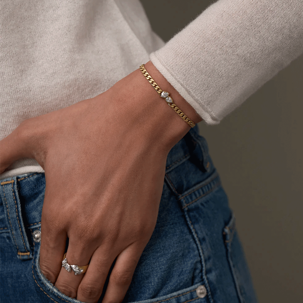 Jade Trau 18k Yellow Gold Posey Diamond Curb Bracelet
