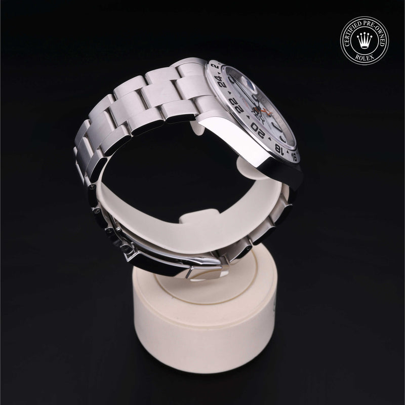 Explorer II M226570-0001