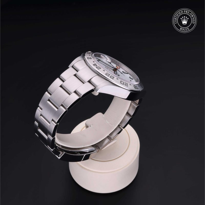 Explorer II M226570-0001