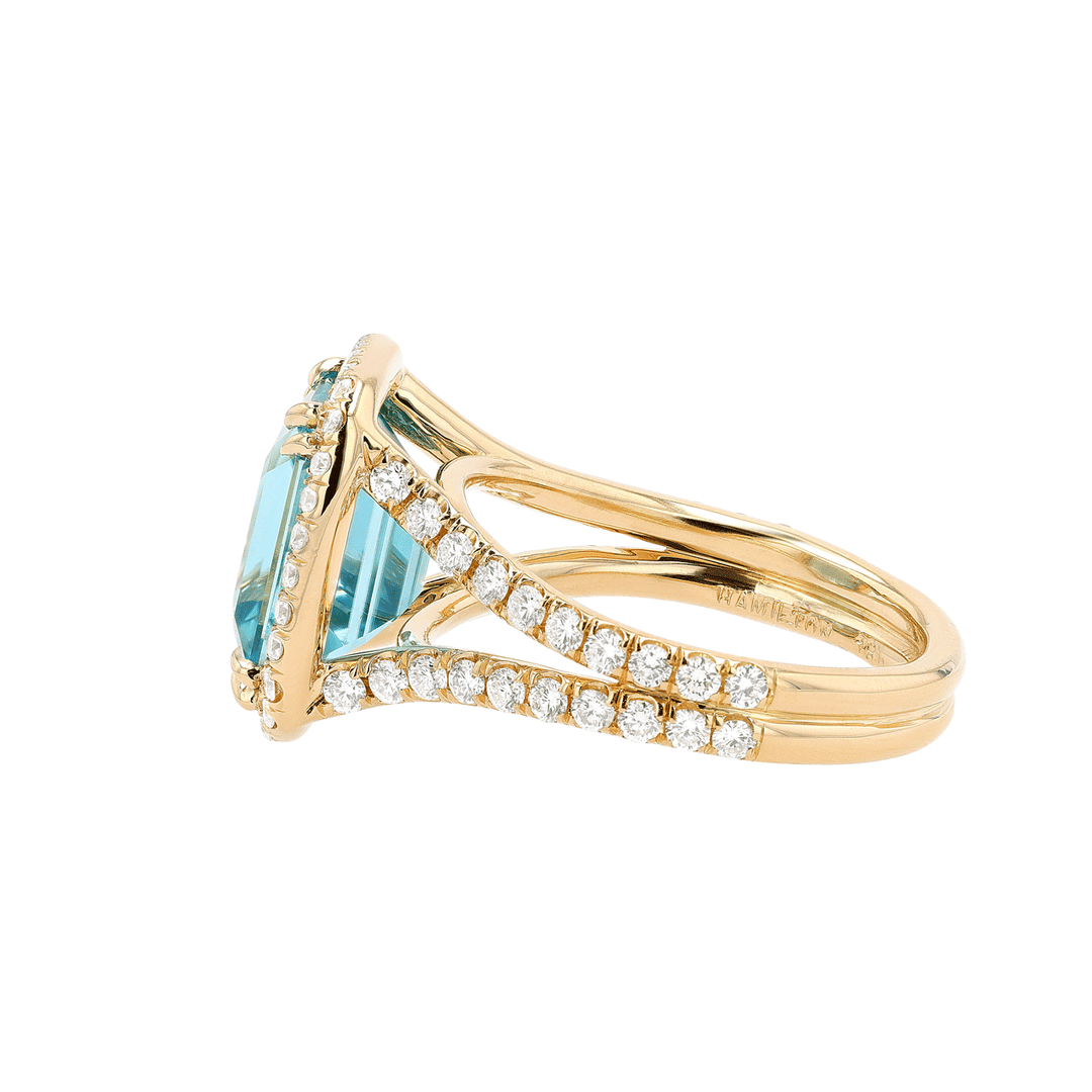 18k Gold and Blue Zircon 7.12 Total Weight Ring